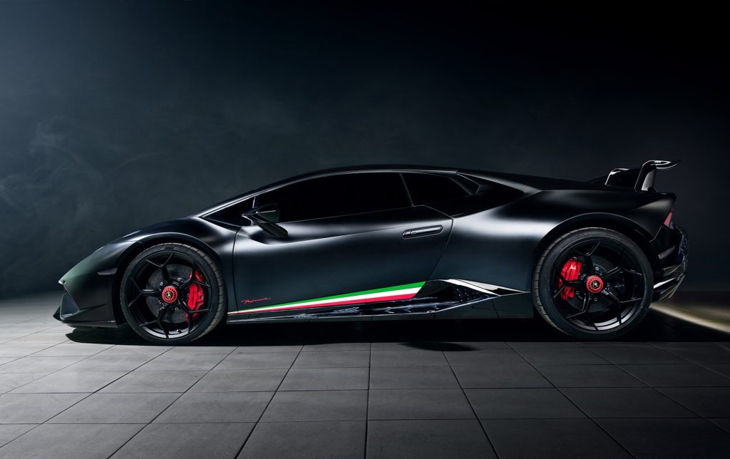 detailing Lamborghini Huracan