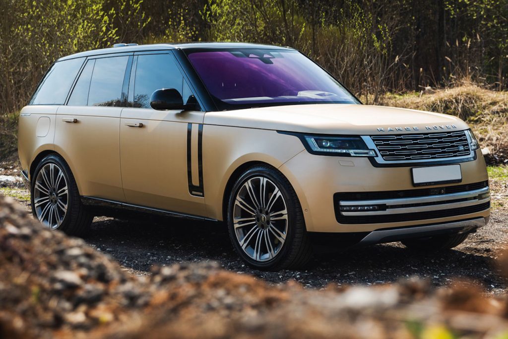film wrapping range rover