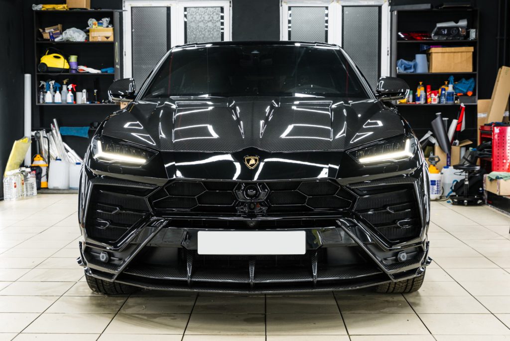 Lamborghini Urus car detailing